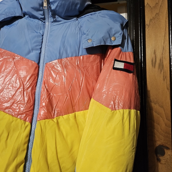 Tommy Hillfiger Puffer Jacket - Picture 9 of 12